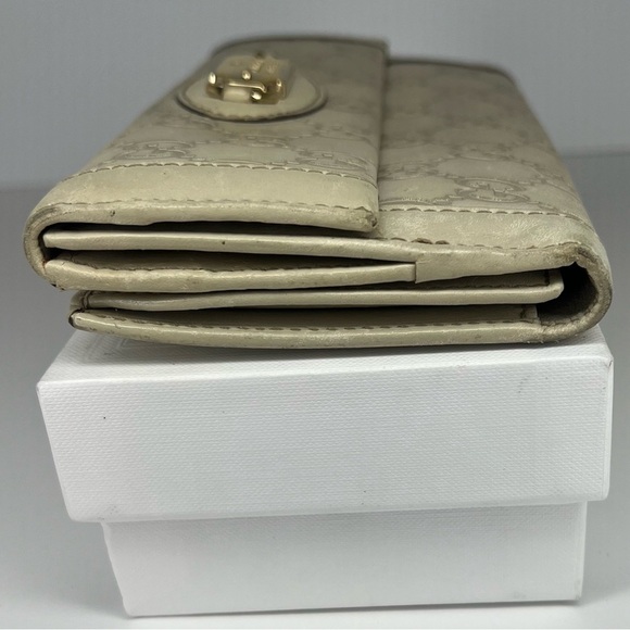 💜Gucci Cream/Beige Guccissima Gold Heart Snap Long Wallet | PRELOVED💜 - Picture 5 of 13